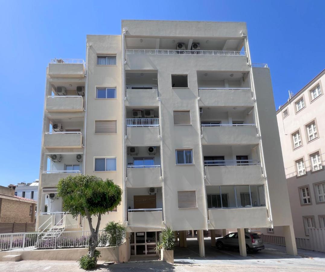 Cozy Holiday Apartment In Larnaca Near Foinikoudes ภายนอก รูปภาพ